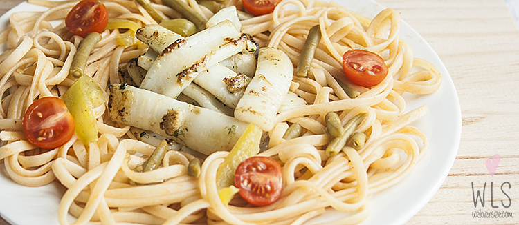 Receta: pasta con verduras y calamares al ajillo