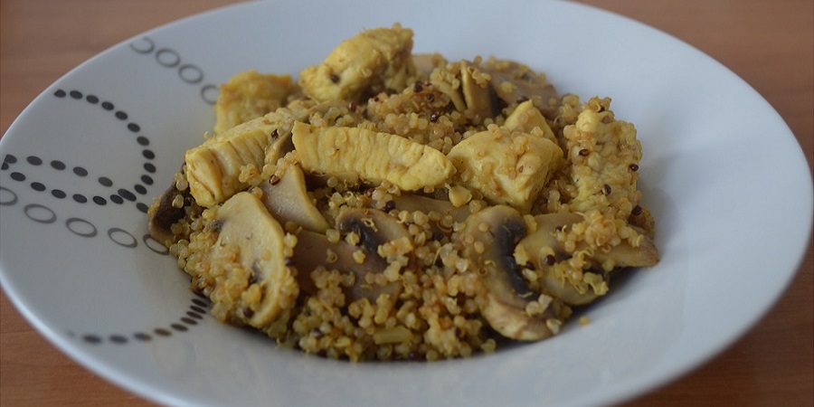 Receta: Pollo con champiñones y quinoa al curry