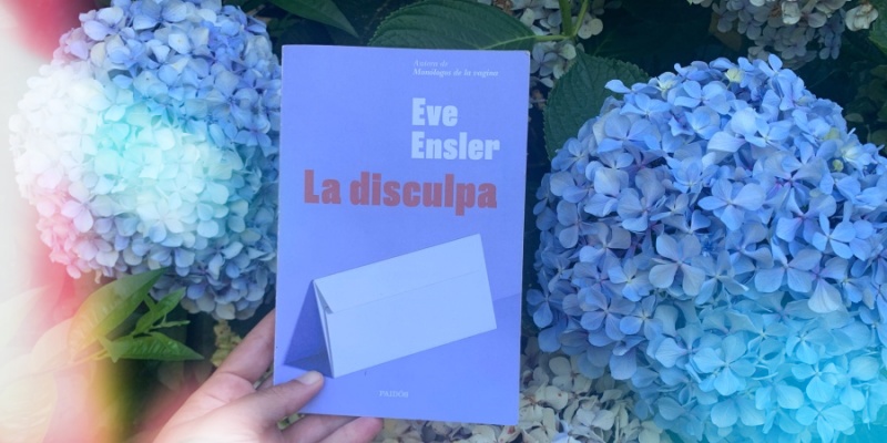 ‘La disculpa’, el libro de Eve Ensler que revisa la masculinidad