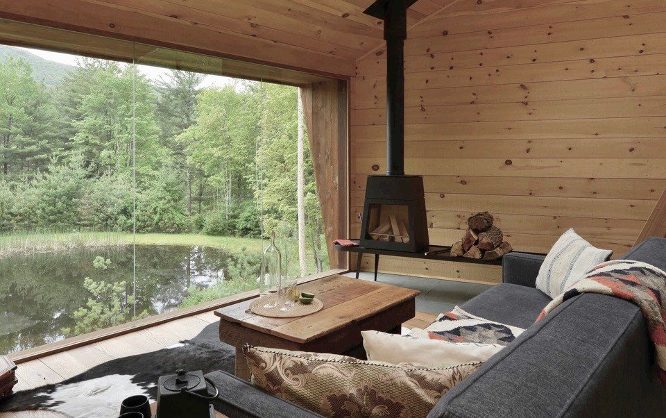 ¿Cómo crear un interior moderno para una caseta de madera?