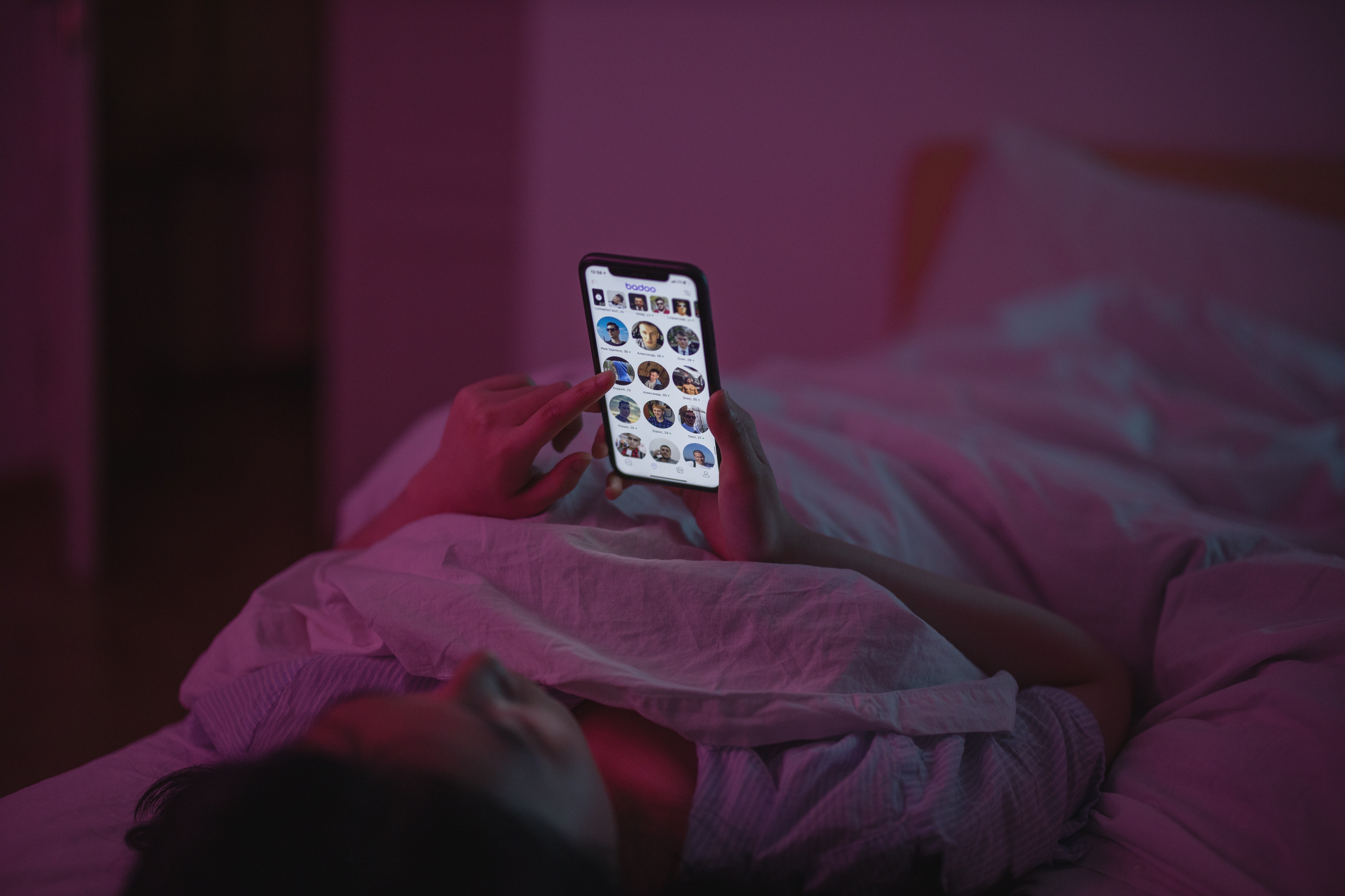 3 mini historias de Tinder para no dormir