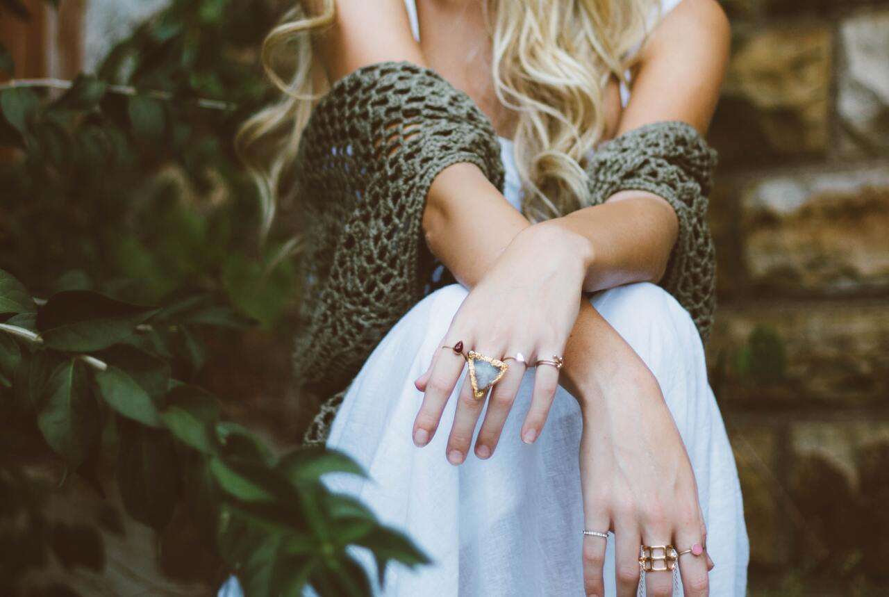 Looks de oto&ntilde;o con los mejores complementos en joyas