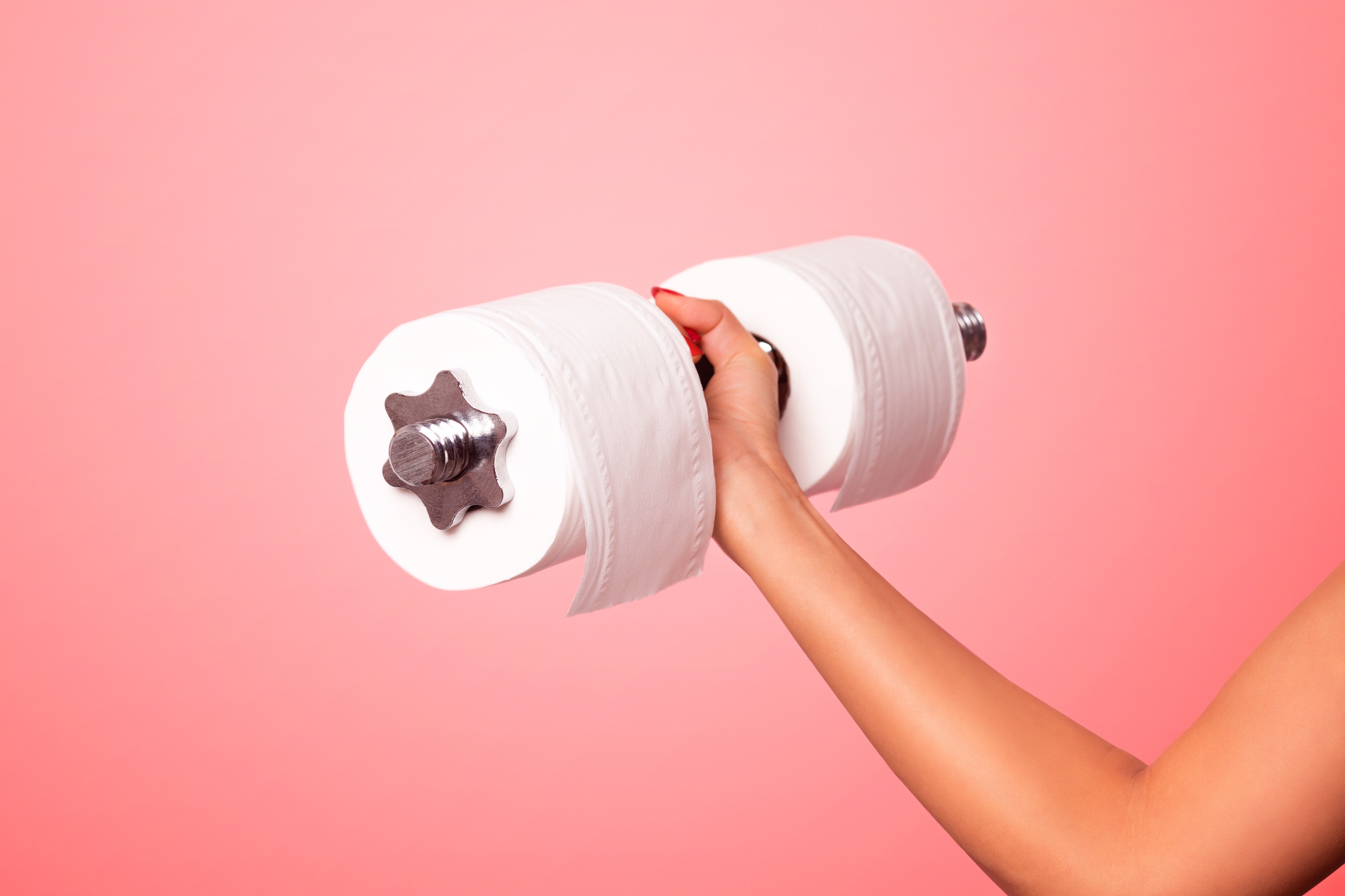 Sabes por qué deberías tener un rollo de papel higiénico en la nevera?