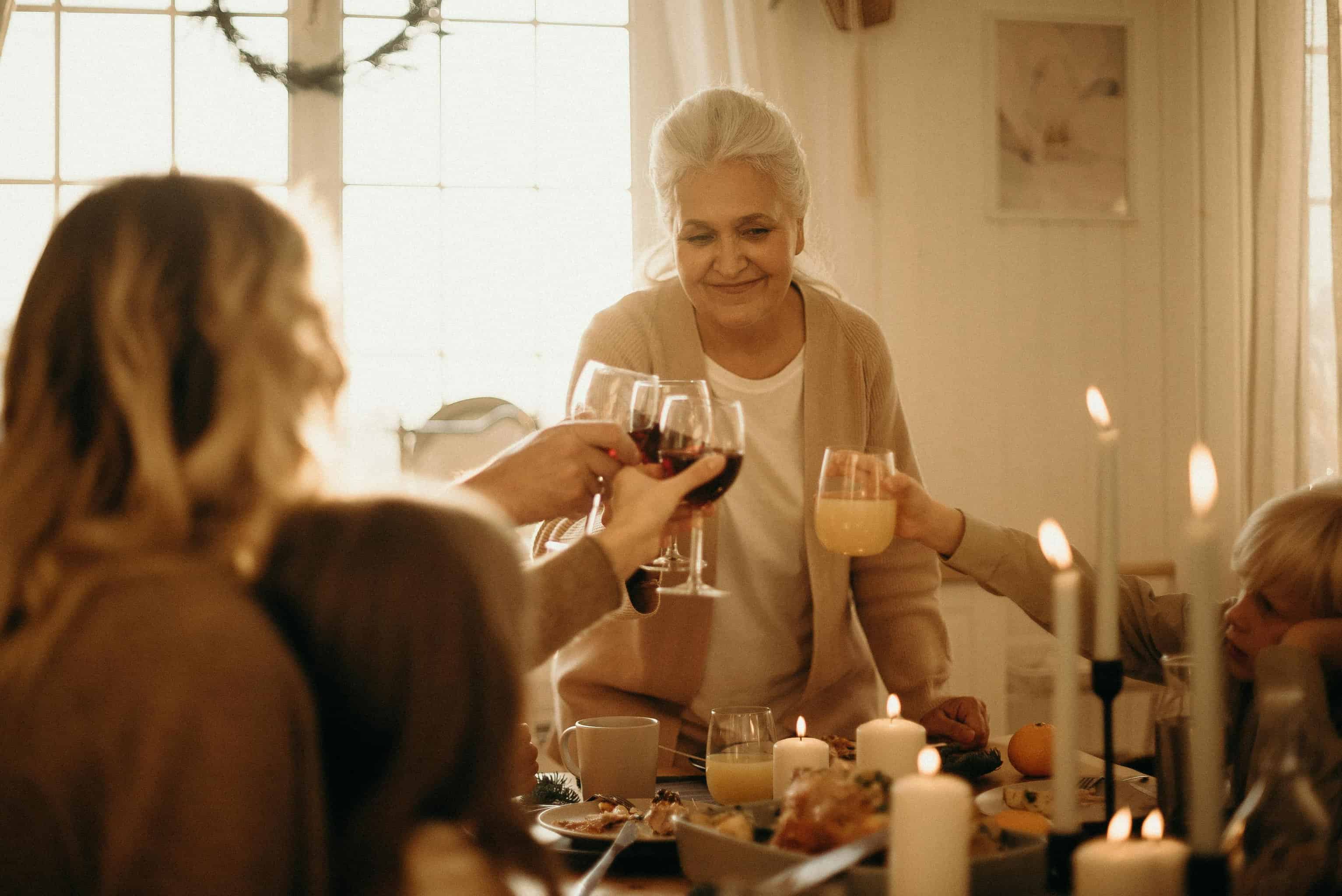 Hace 3 a&ntilde;os que me divorci&eacute;, pero sigo comiendo con mi exfamilia pol&iacute;tica cada fin de semana y te cuento por qu&eacute;