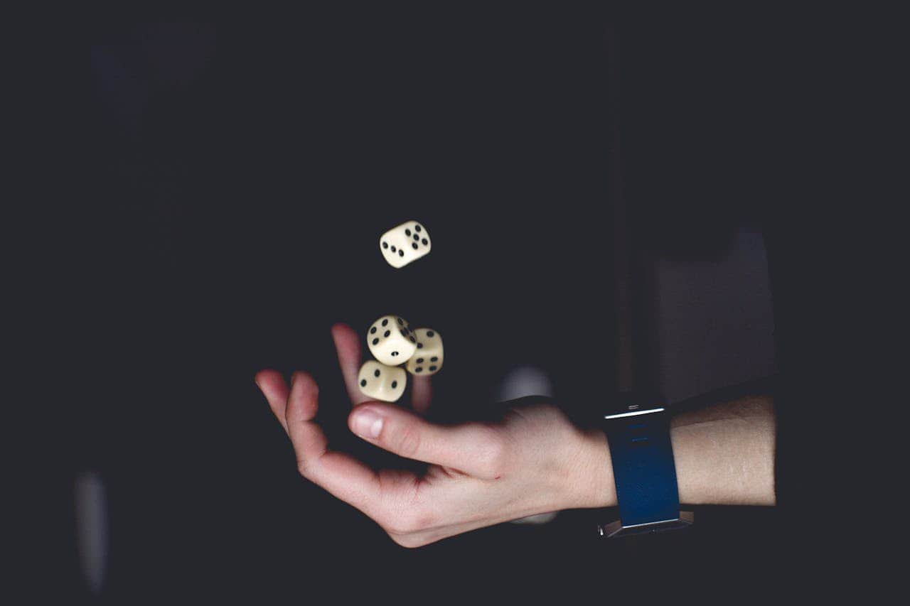 &iquest;C&oacute;mo influye el juego social en tus apuestas en los casinos en l&iacute;nea?