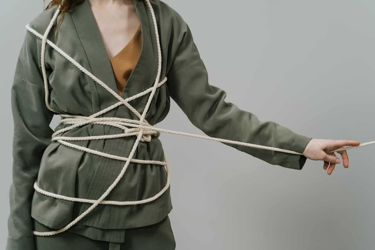 Contractura por bondage: la edad no perdona
